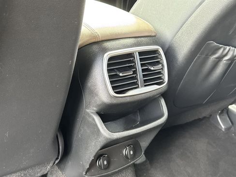 Used 2019 Hyundai Santa Fe SEL image 27