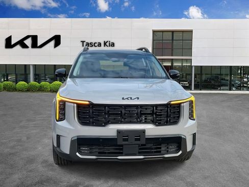 Used 2025 Kia Sorento SX image 2