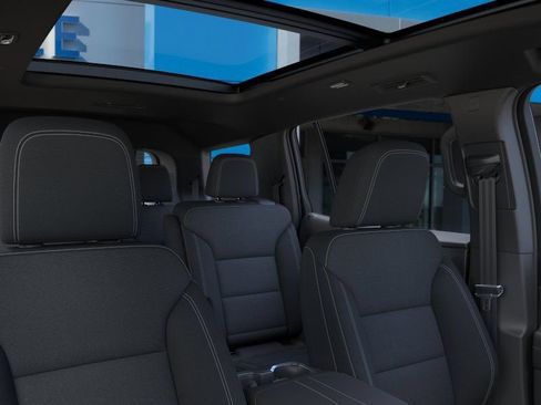 New 2027 Chevrolet Traverse LT w/ Sun and Wheel Package FWD image 24