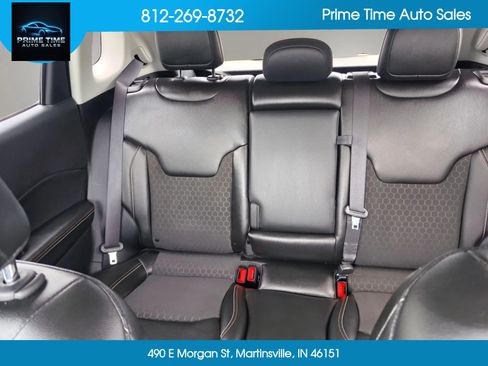 Used 2020 Jeep Compass Latitude w/ Popular Equipment Group AWD/4WD image 14