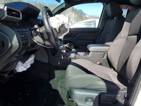 Used 2025 Toyota Tacoma SR image 6