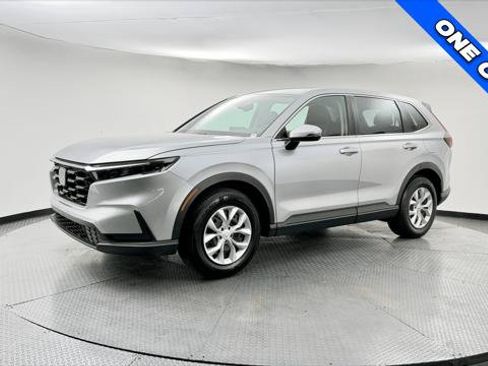 Used 2023 Honda CR-V LX image 2