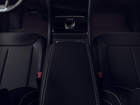 New 2026 Jeep Grand Cherokee L Laredo image 4