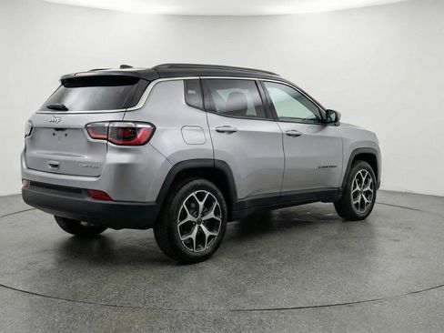 Used 2025 Jeep Compass Limited AWD/4WD image 9
