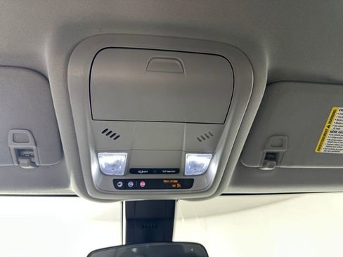 Used 2023 Chevrolet Equinox LT image 24