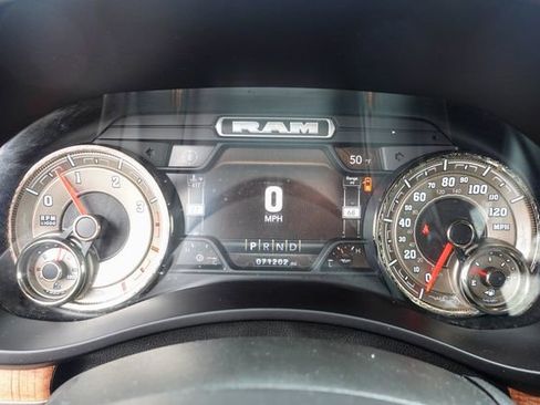 Used 2022 RAM 2500 Limited AWD/4WD image 16
