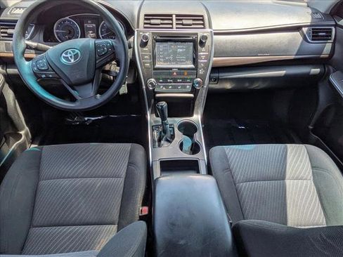 Used 2017 Toyota Camry LE FWD image 15