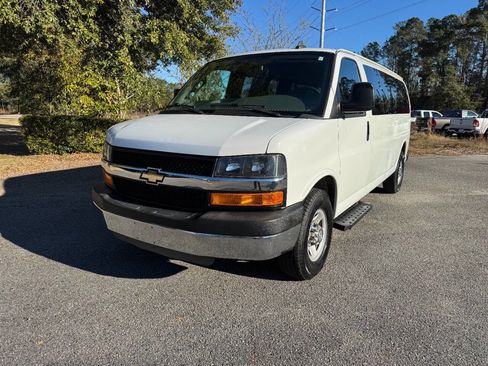 Used 2016 Chevrolet Express 3500 LT w/ LT Preferred Equipment Group image 29