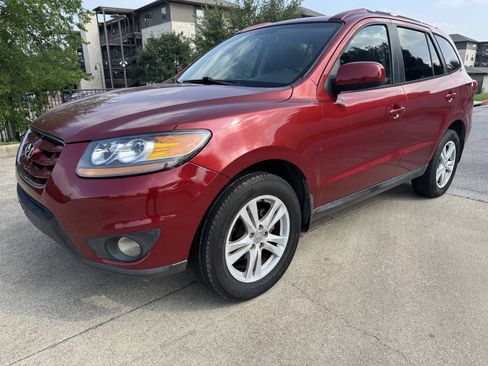 Used 2010 Hyundai Santa Fe SE FWD image 1