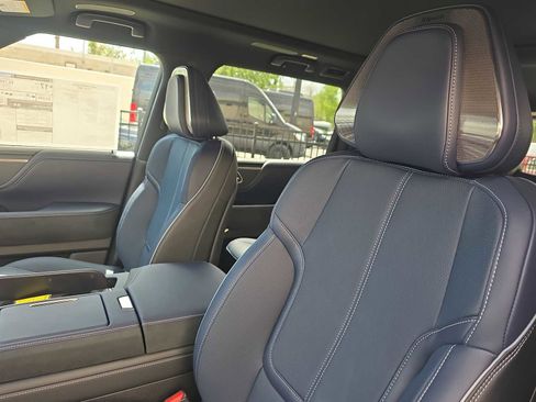New 2026 INFINITI QX80 4WD w/ Sport Exterior Package image 19