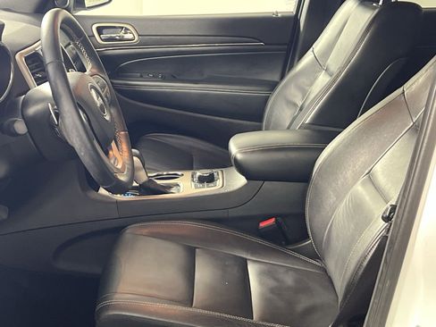 Used 2017 Jeep Grand Cherokee Limited w/ Jeep Active Safety Group image 13