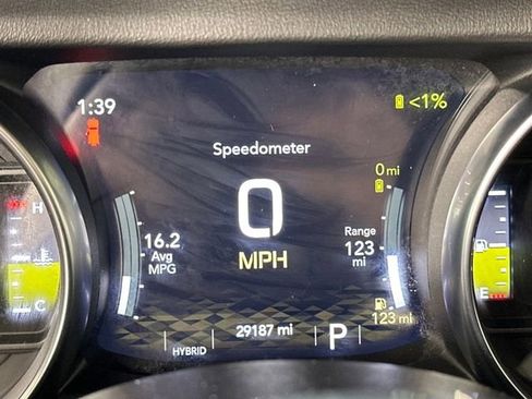 Used 2022 Jeep Wrangler Unlimited Sahara w/ Cold Weather Group image 18