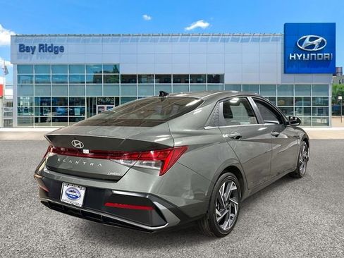 Used 2025 Hyundai Elantra Limited w/ Cargo Package FWD image 2