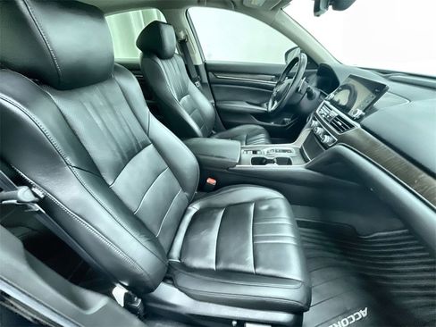 Used 2021 Honda Accord Touring image 31