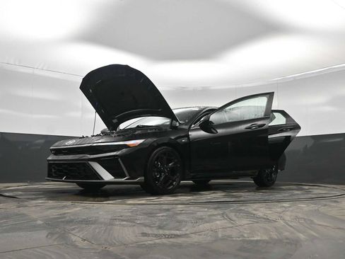 Certified 2025 Hyundai Elantra N Line image 42