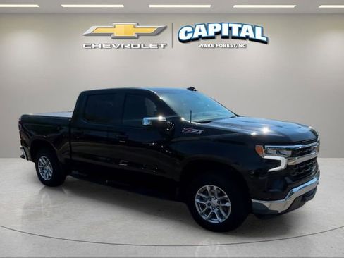 Used 2025 Chevrolet Silverado 1500 LT w/ Z71 Off-Road Package AWD/4WD image 7