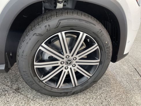 Certified 2025 Mercedes-Benz GLE 450e 4MATIC image 37
