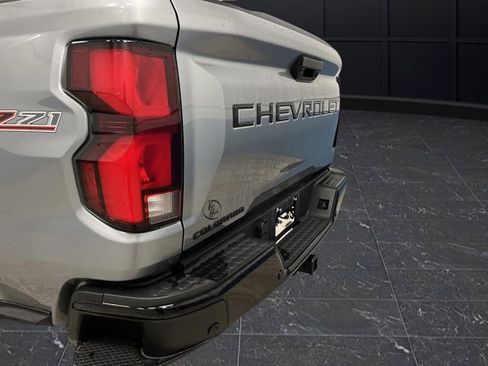 Used 2024 Chevrolet Colorado Z71 w/ Z71 Convenience Package 2 image 36