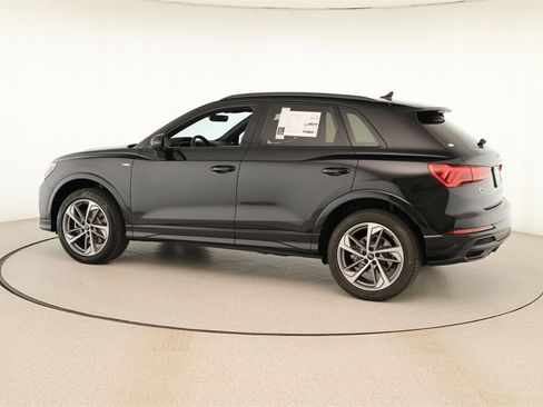 New 2025 Audi Q3 2.0T Premium image 3