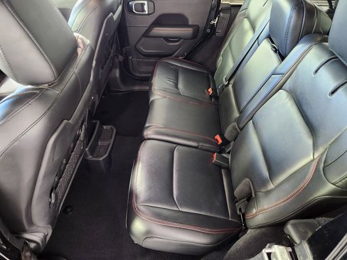 Used 2021 Jeep Wrangler Unlimited Rubicon w/ Dual Top Group image 14