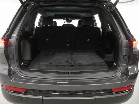 Certified 2025 Jeep Grand Cherokee Altitude image 44