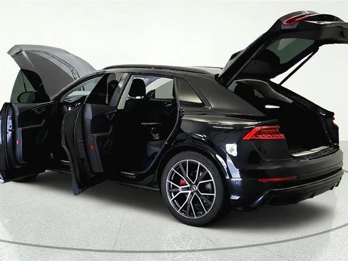 Used 2022 Audi Q8 Prestige AWD/4WD image 11