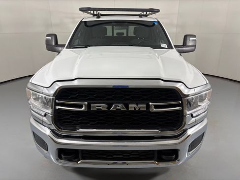 Used 2024 RAM 2500 Tradesman w/ Chrome Appearance Group RWD image 3