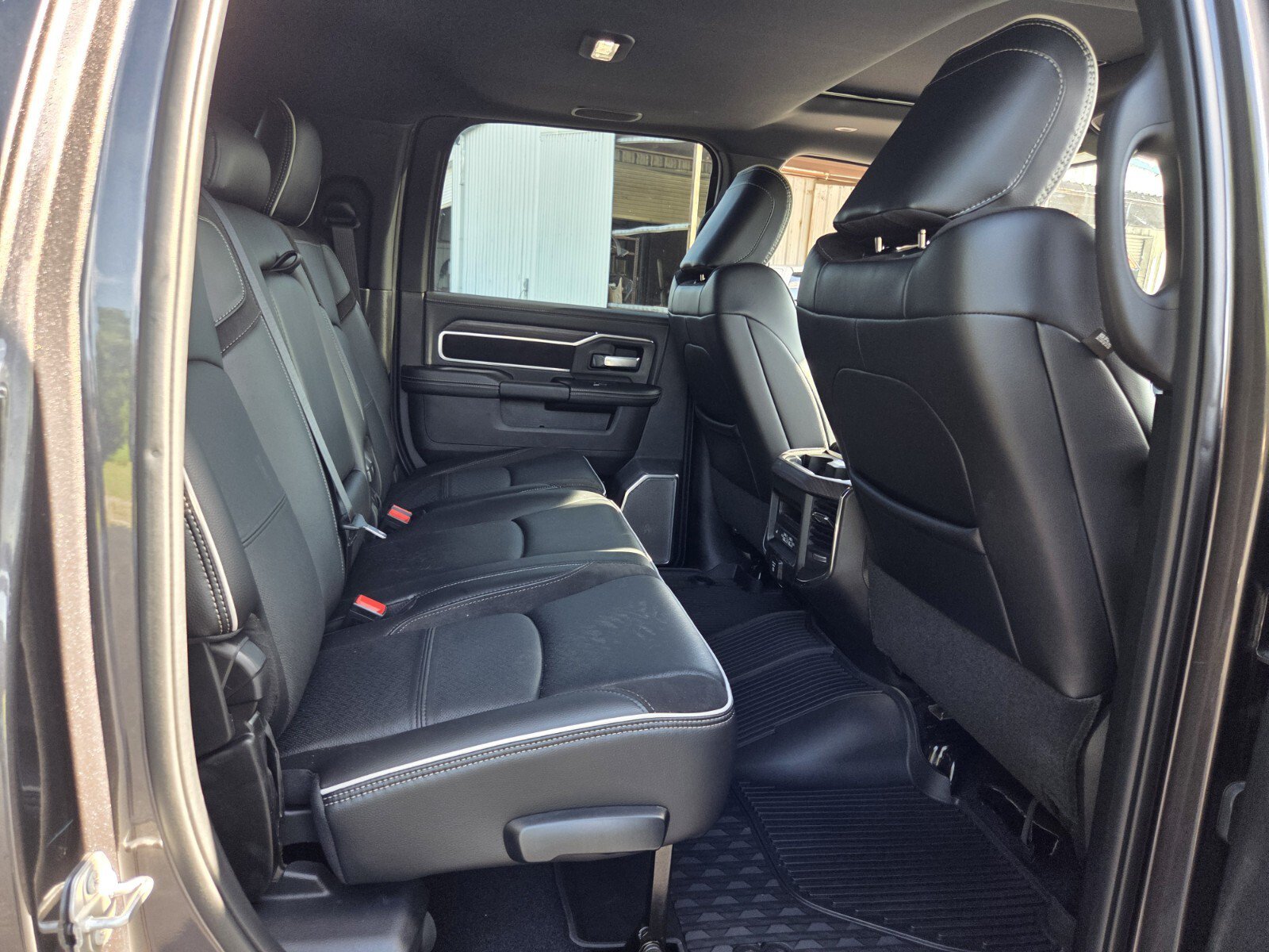 Used 2025 RAM 2500 Laramie AWD/4WD image 15