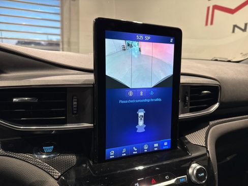 Used 2022 Ford Explorer ST w/ ST Street Pack image 25