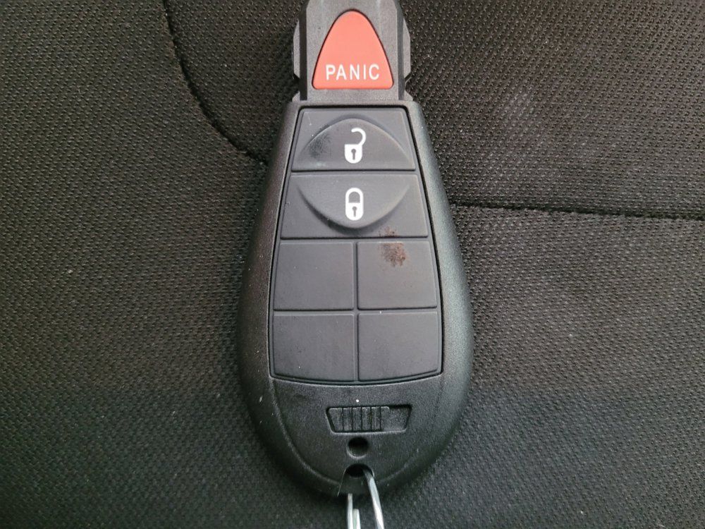 Used 2020 Jeep Cherokee Latitude FWD image 32