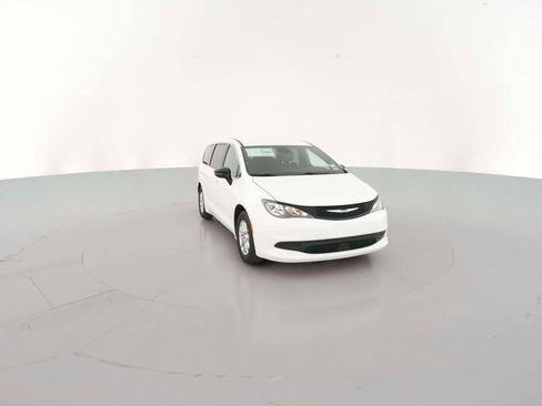 New 2026 Chrysler Voyager LX image 17