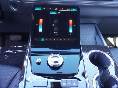 Used 2026 Cadillac Escalade Luxury RWD image 21