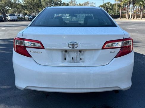 Used 2012 Toyota Camry LE image 4