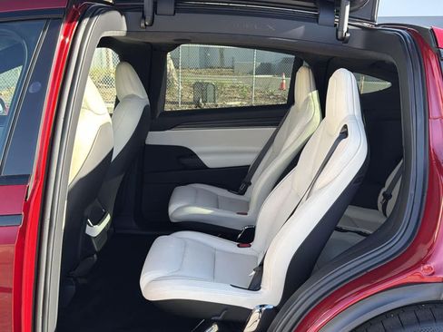 Used 2023 Tesla Model X Plaid image 26