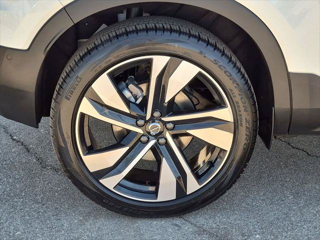 Used 2026 Volvo XC40 B5 Ultra w/ Climate Package AWD/4WD image 9