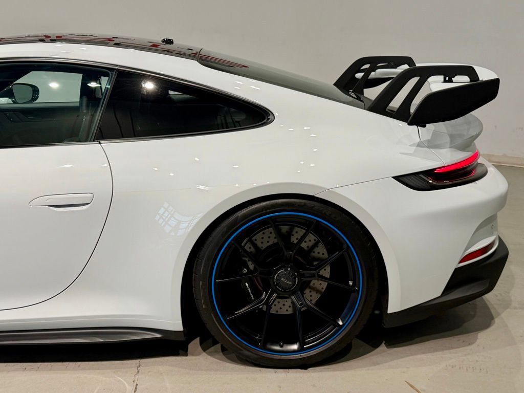 Used 2022 Porsche 911 GT3 w/ Extended Leather Package RWD image 10
