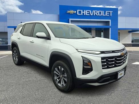 New 2026 Chevrolet Equinox LT w/ Convenience Package II image 2