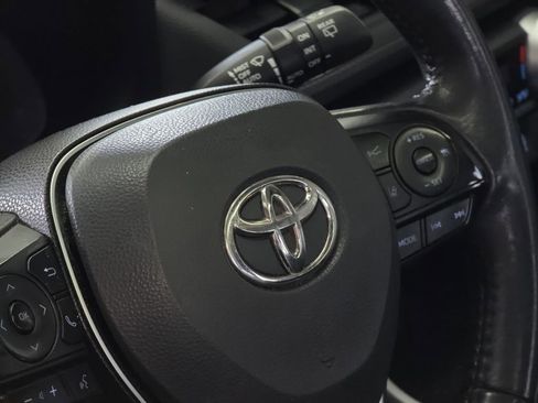 Used 2022 Toyota RAV4 XLE w/ Convenience Package FWD image 22