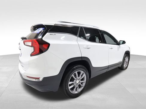 Certified 2024 GMC Terrain SLT image 4