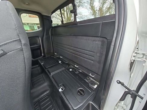 Used 2019 Ford Ranger XL w/ Equipment Group 101A Mid image 8