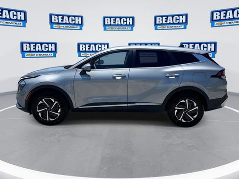 Used 2023 Kia Sportage LX AWD/4WD image 5