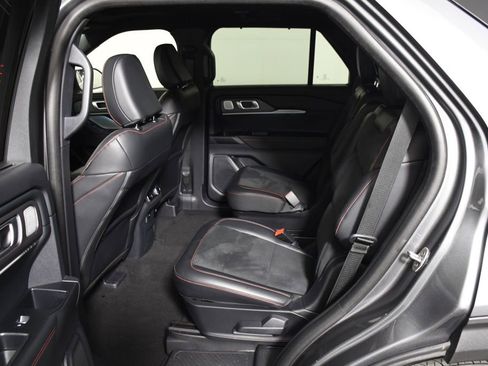 Used 2025 Ford Explorer ST AWD/4WD image 15