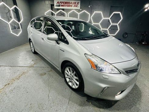 Used 2012 Toyota Prius V Five FWD image 8