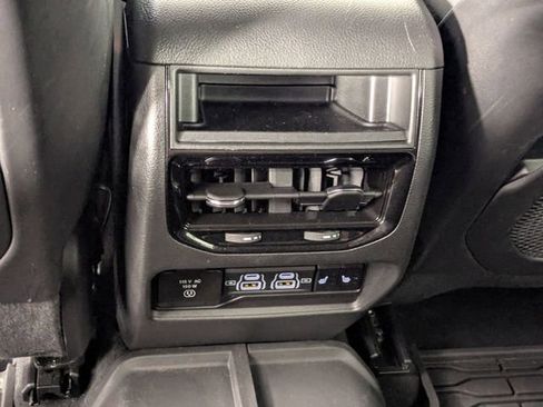 Used 2024 Jeep Grand Cherokee Trailhawk AWD/4WD image 30