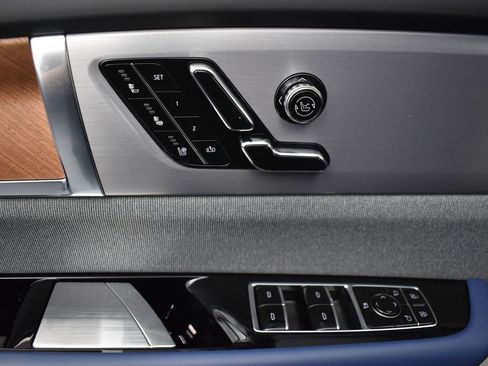 New 2026 Cadillac Vistiq Premium Luxury w/ LPO, Floor Liner Package image 11