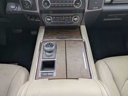 Certified 2019 Ford Expedition Platinum RWD image 20