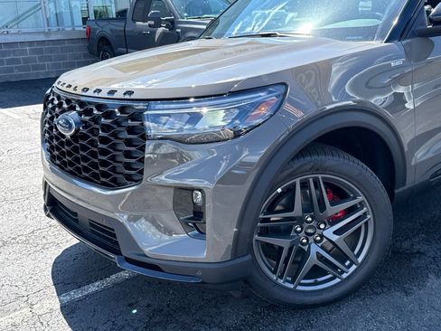New 2026 Ford Explorer ST-Line w/ ST-Line Street Pack AWD/4WD image 21