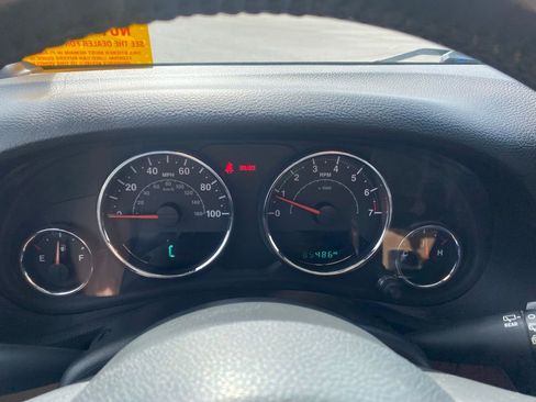 Used 2016 Jeep Wrangler Unlimited Sahara w/ Connectivity Group image 17