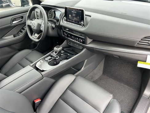 New 2026 Nissan Rogue Dark Armor image 9