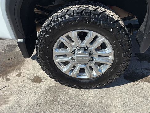 Used 2023 GMC Sierra 3500 Denali w/ Denali Ultimate Package image 14